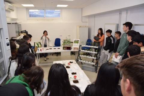 Estudiantes durante uno de los talleres realizados el año pasado en las Rutas Biotecnológicas.